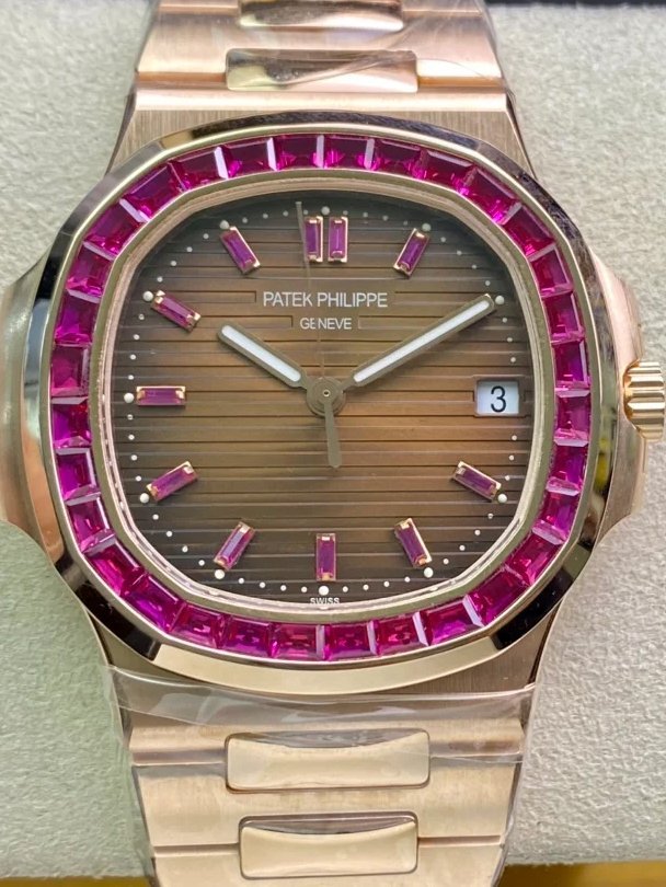 Patek Philippe Nautilus 5723 1:1 Superclone
