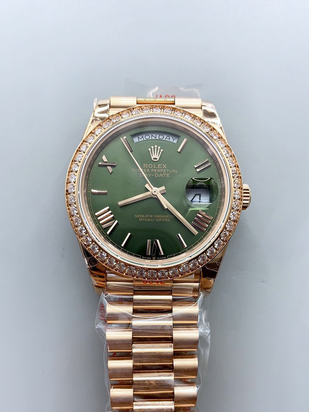 1月13日-43.jpg Rolex Day Date Presidential 18K Rose Gold Watch 40MM – Olive Green Dial(1:1Super Clone) - Image 1
