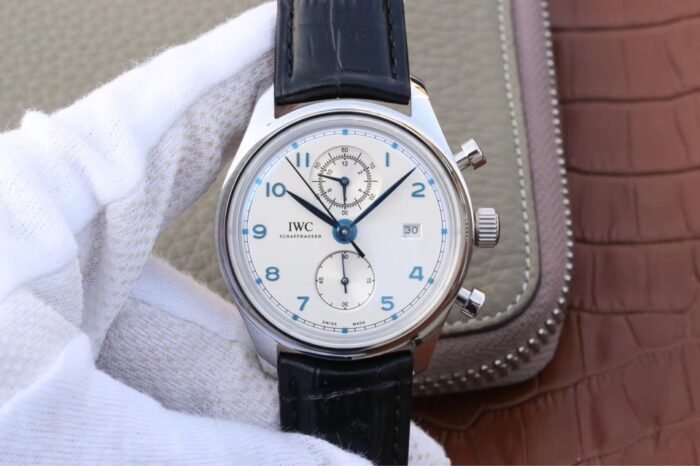 4d39d6_d67b76967f7446a6a0649c15a6cb1aa2mv2-700x466-1.jpg IWC Portuguese Chronograph 387809- 1:1 Superclone - Image 1