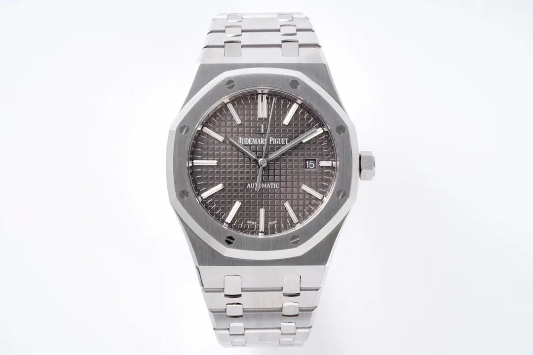 src_0-416.webp Audemars Piguet Royal Oak 15400 Silver Automatic - Image 1