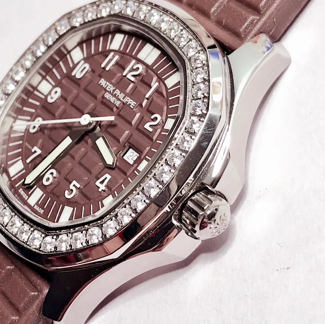 src_4-21.webp Patek Philippe Aquanaut Quartz Brown - Image 1