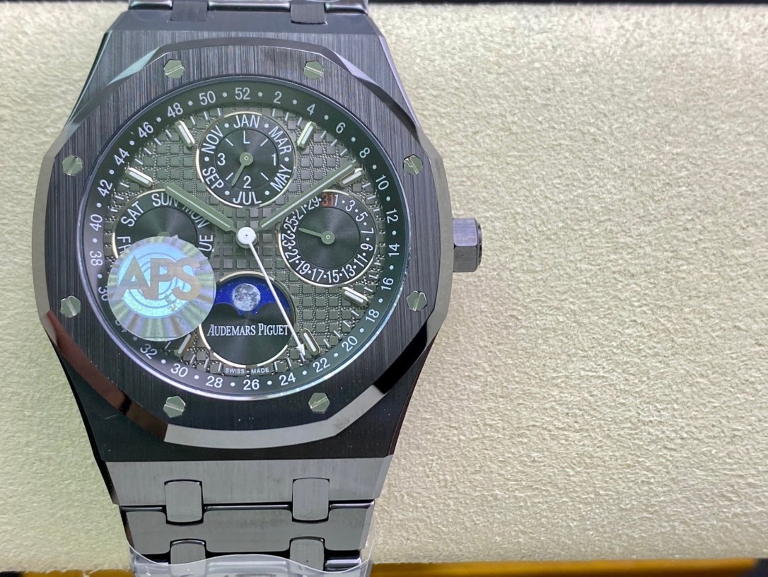 4d39d6_18feffc9d3d3468e9f922558befd2e04mv2.jpg Audemars Piguet Black Ceramic 26579 ( Moon Phase Ceramic AP) - Image 1