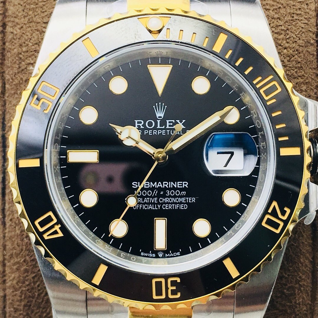 Submarine 41mm1:1 Superclone(Gold black sub)