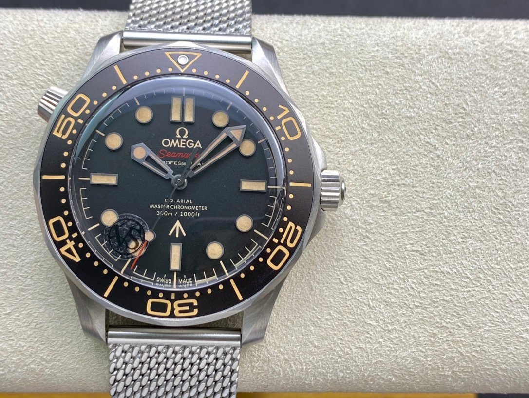 1:1 Superclone-Omega Seamaster Diver 300M Co-Axial Master Chronometer 42mm Titanium(007)