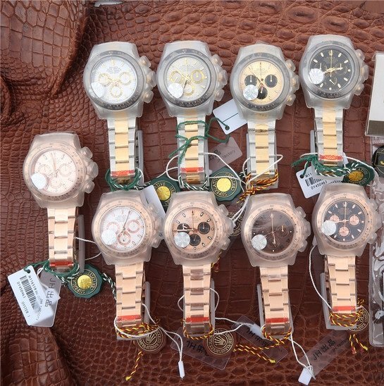 4d39d6_b390c5bb3acc4aedbafd4232f6a99540mv2.jpg ROLEX DAYTONAORIGINAL CAL.4130 - Image 1