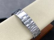 1:1 Super Clone Vacheron Constantin Overseas 4500V - Image 4