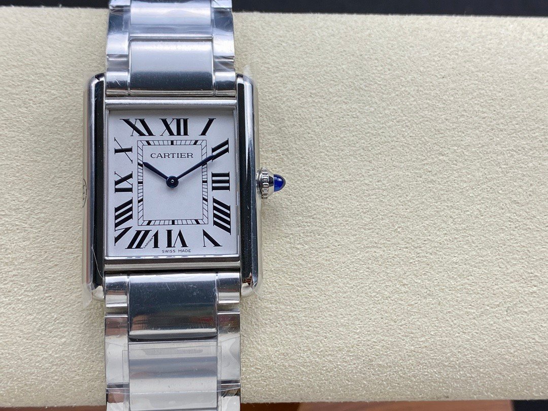 1:1 Super Clone Cartier Tant Must is available in small and medium sizes: 33.7*25.5/ 29.5mm*22mm